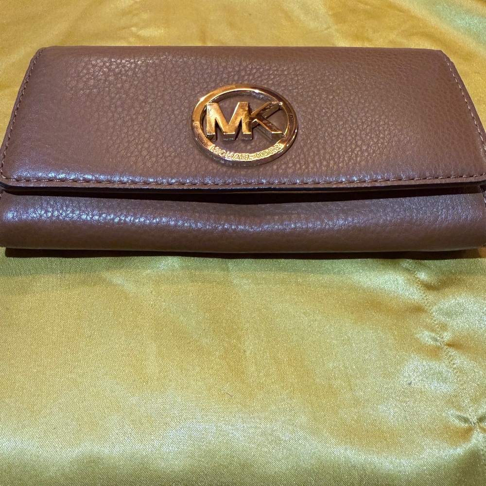 New Michael Kors wallet